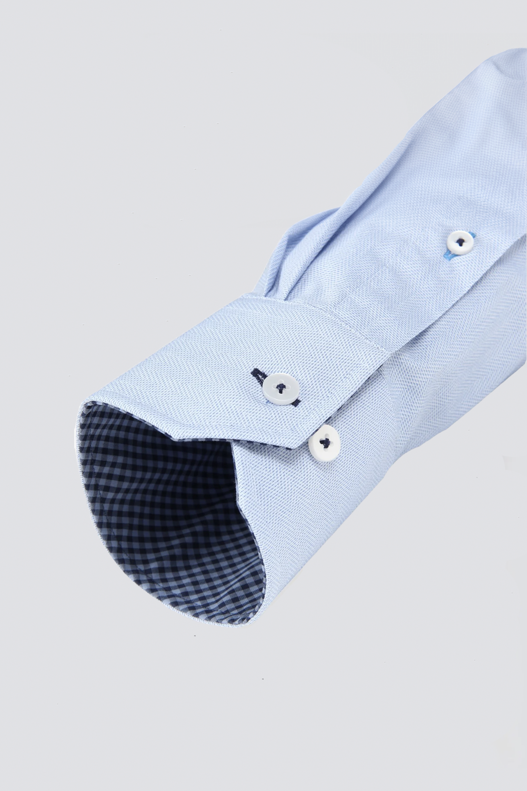 Leader-Contrast-BlueCheck-Cuff.png