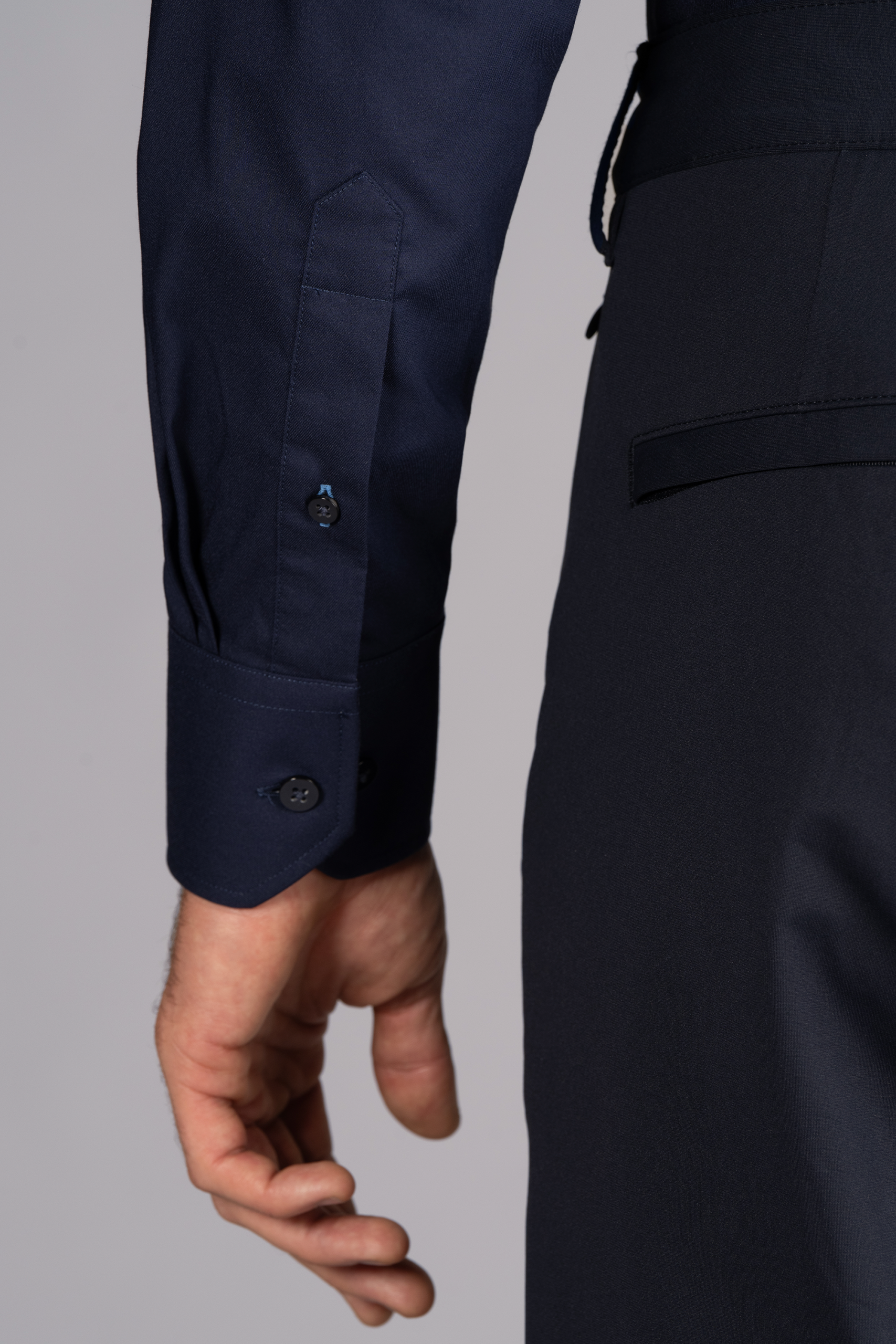 Leader-Navy-Sleeve-25.1.png