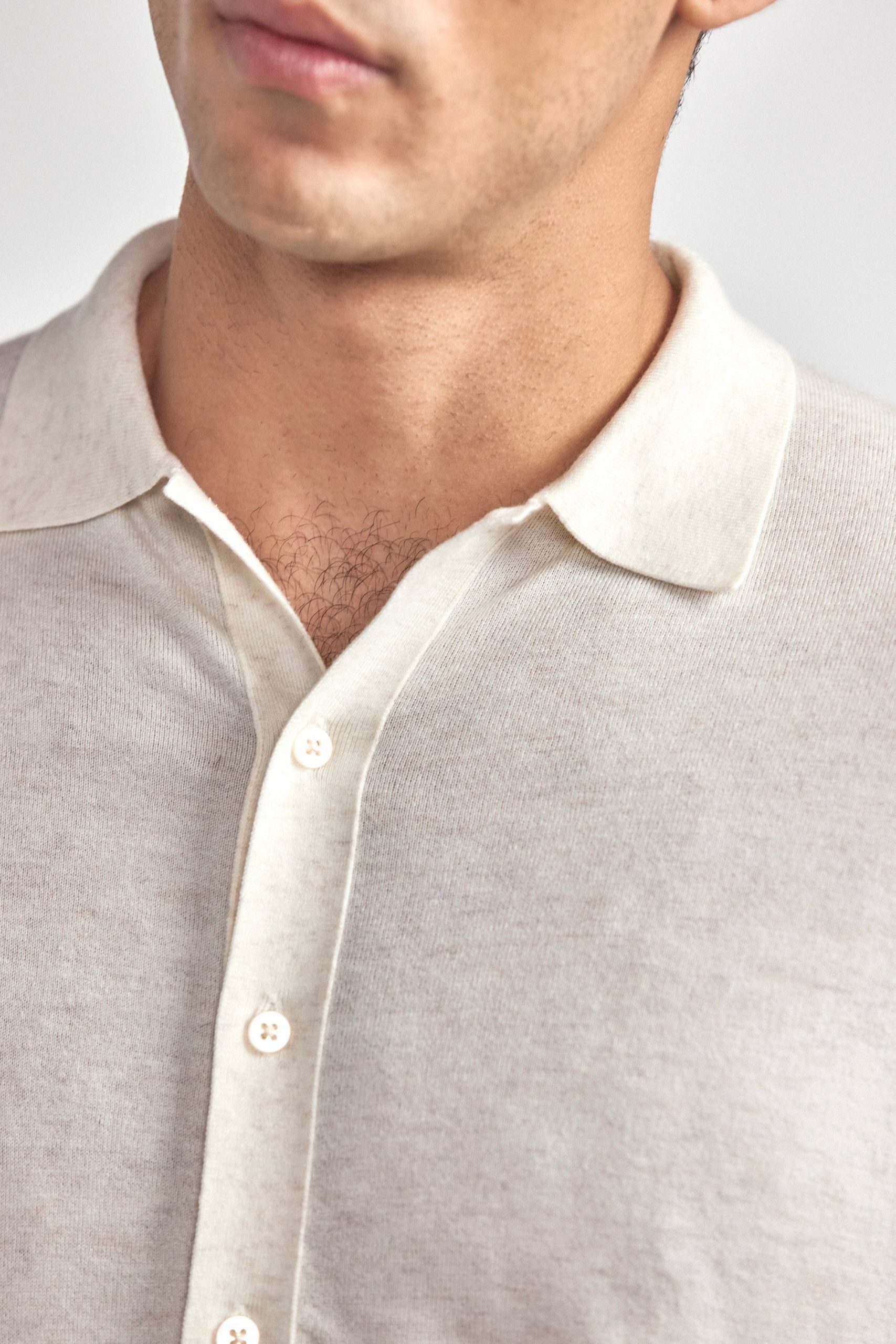 Lightweight-Cashmere-ButtonDown-HeatherIvory-Collar-26.1.jpg