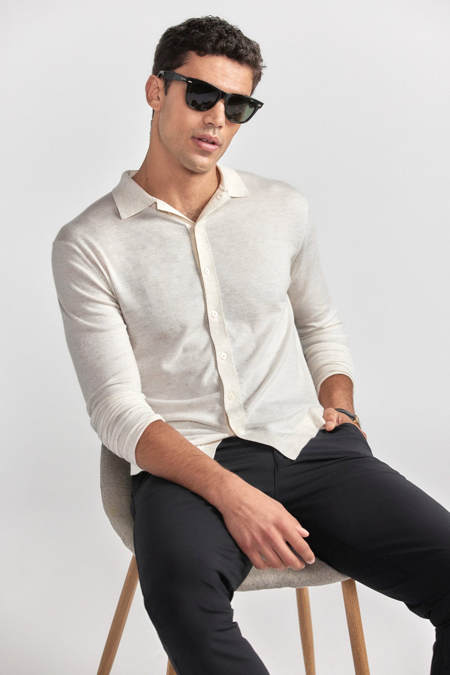 Lightweight-Cashmere-ButtonDown-HeatherIvory-Creative-26.1.jpg