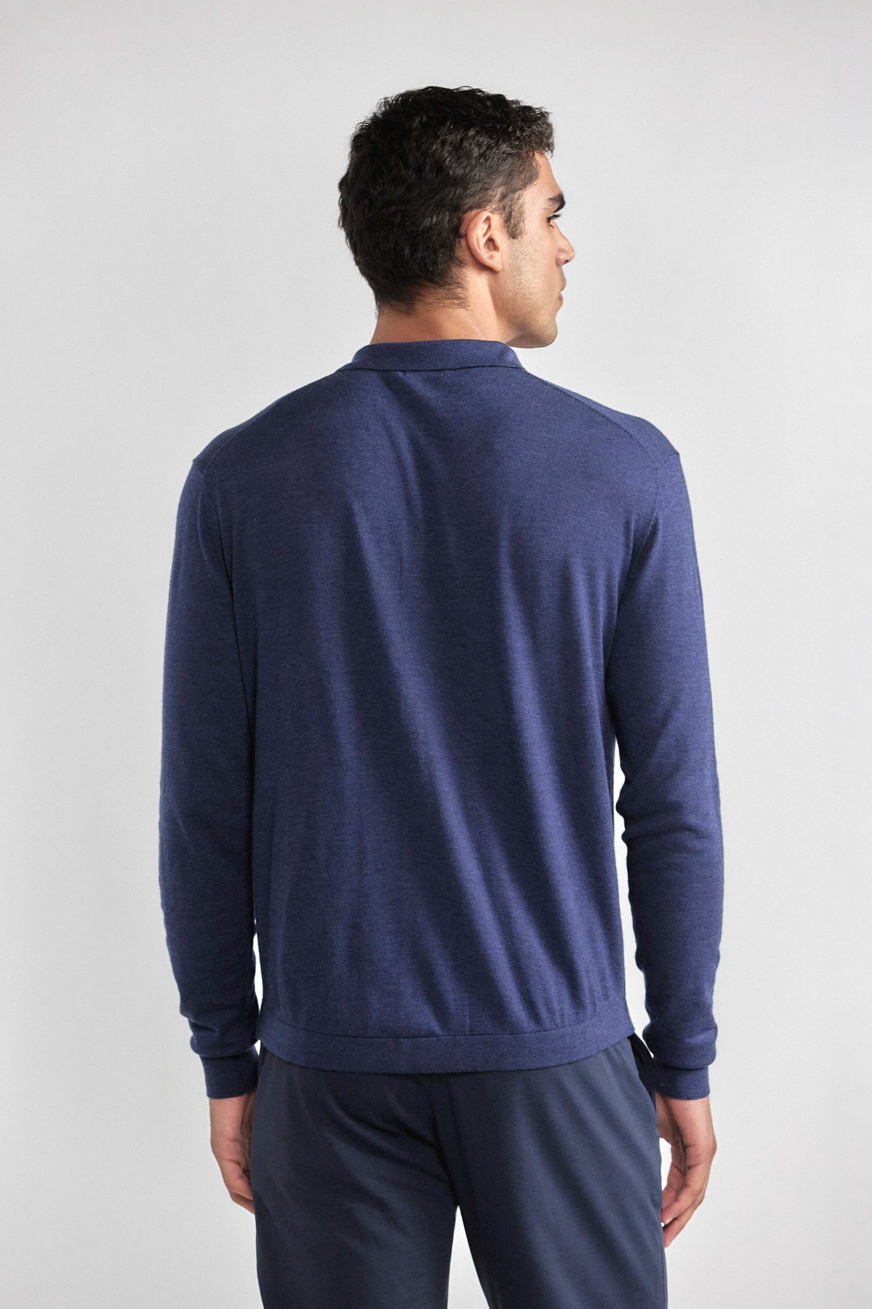 Lightweight-Cashmere-ButtonDown-Navy-Back-26.1.jpg