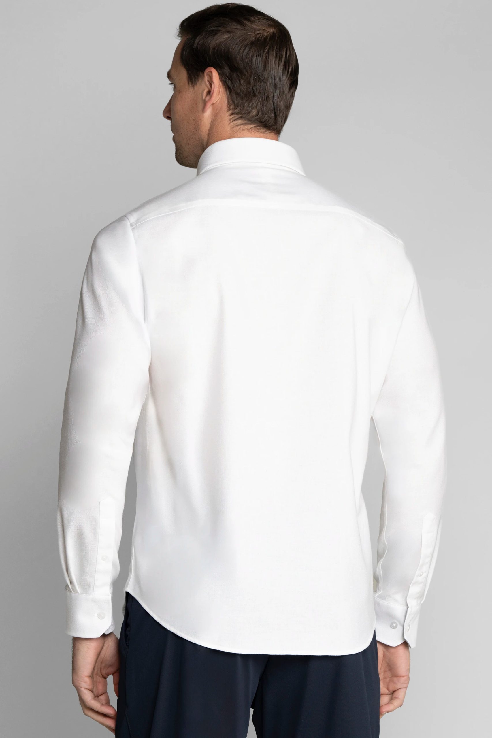 Linen-Shirt-White-Back-26.2.jpg