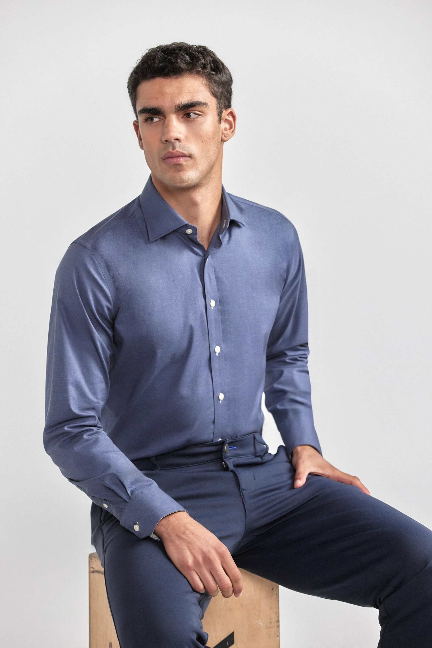 Navy-Melange-SittingDown-26.3.jpg