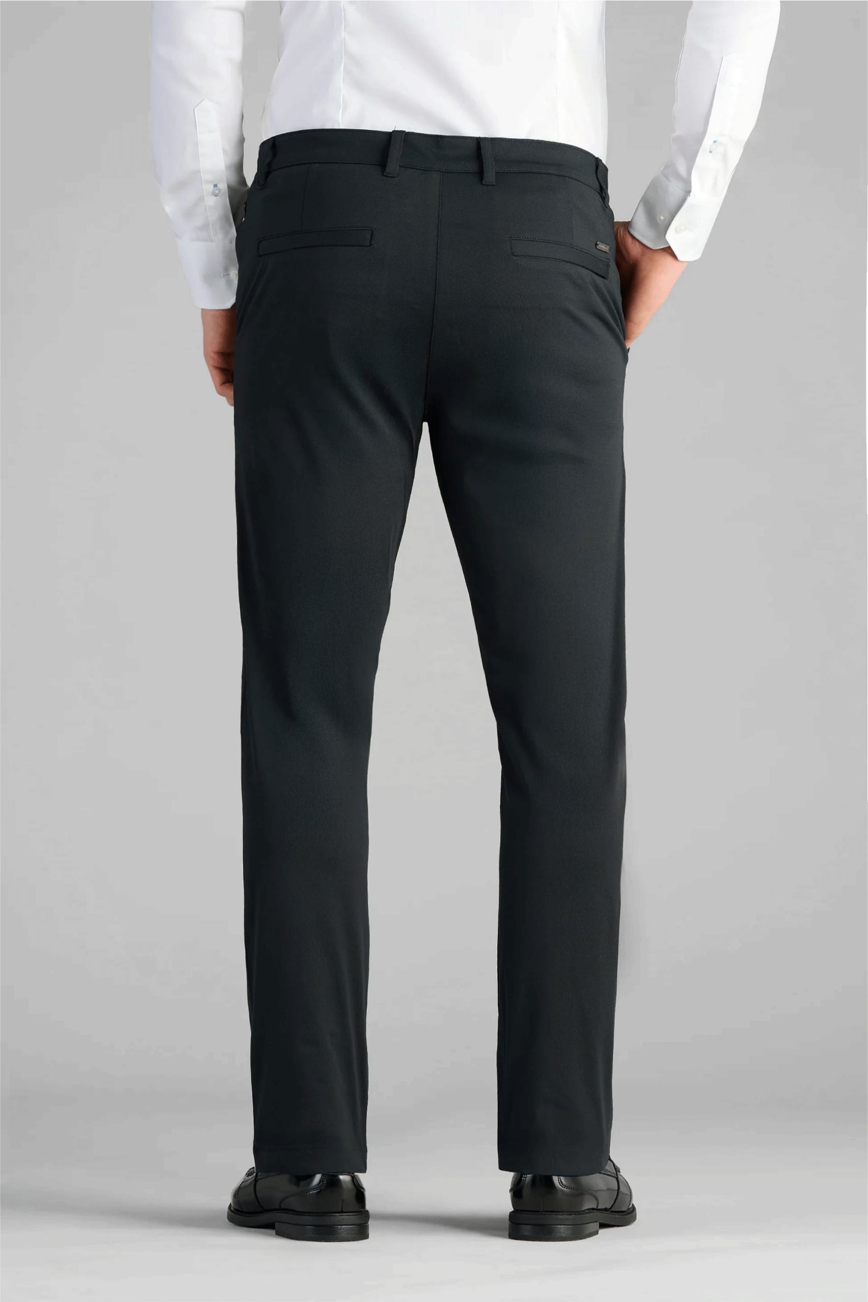 Performance-Pants-Black-Back_79a53f22-bbb5-443f-82d5-be9953f93469.png