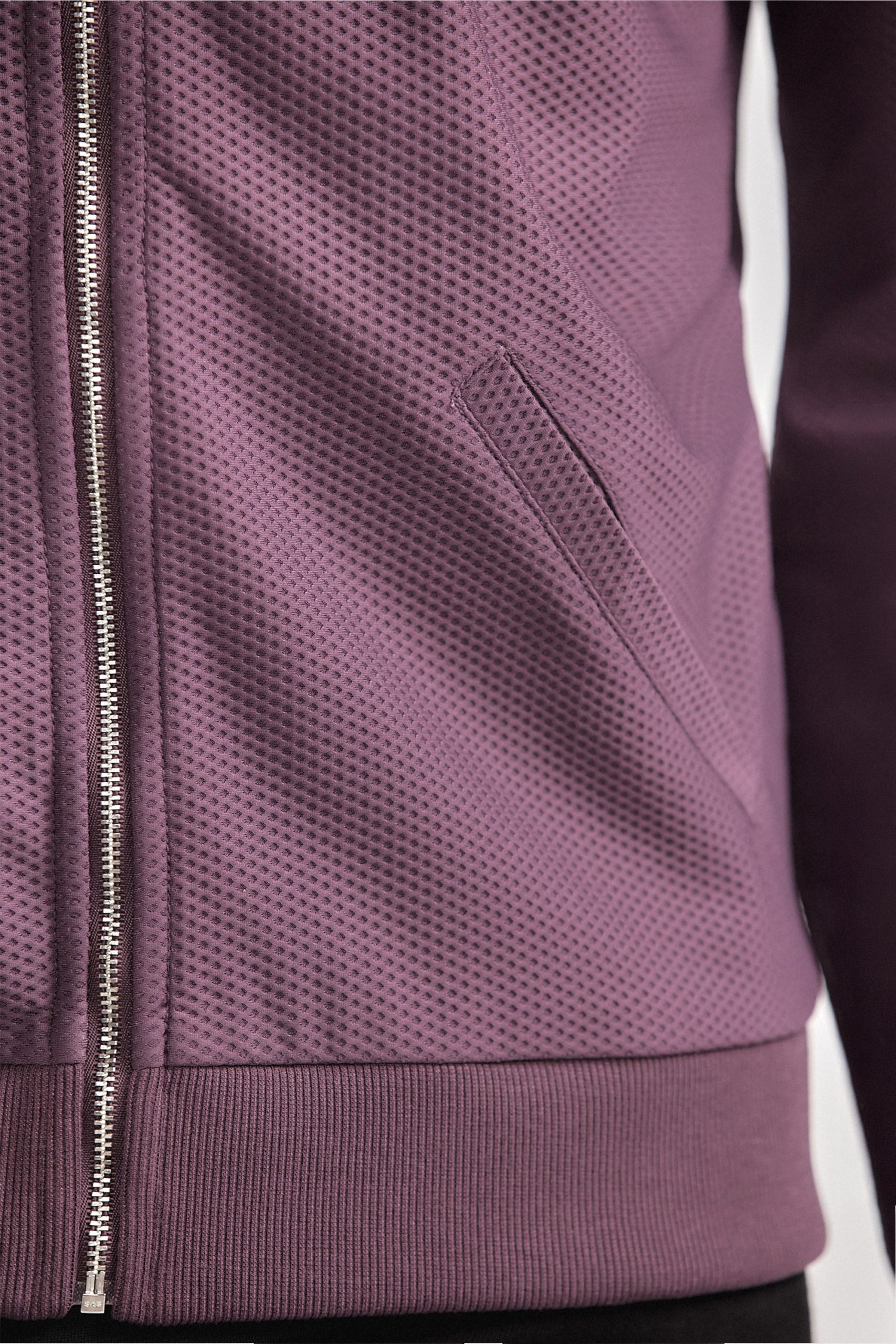 T-AirBomber-Plum-CloseUp-26.1.jpg