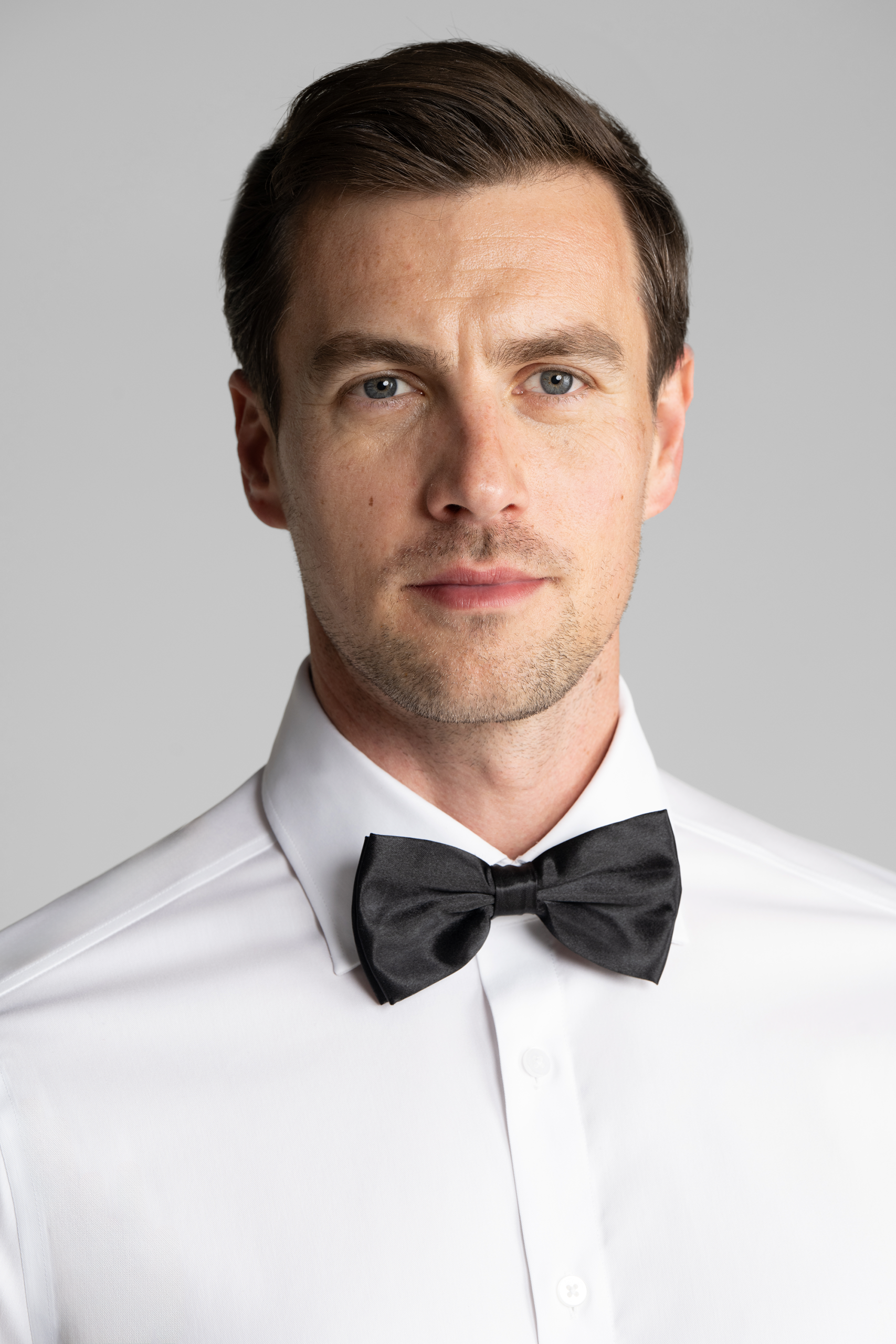 Tuxedo-Shirt-Headshot-26.1.png