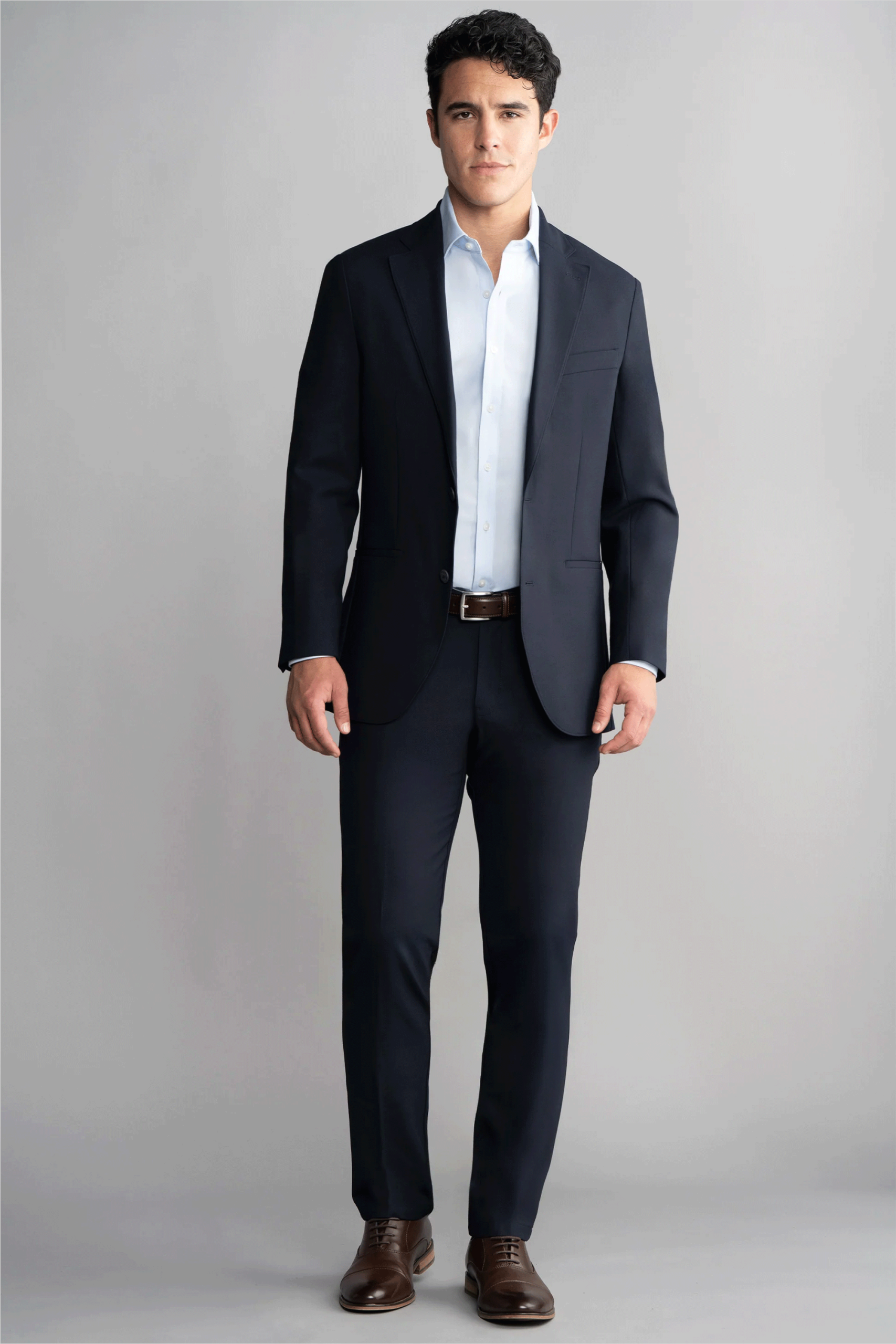 WoolSuit-Navy-Blazer-Fullbody-25.1_5c958271-6667-481d-ae12-d591e471886c.png
