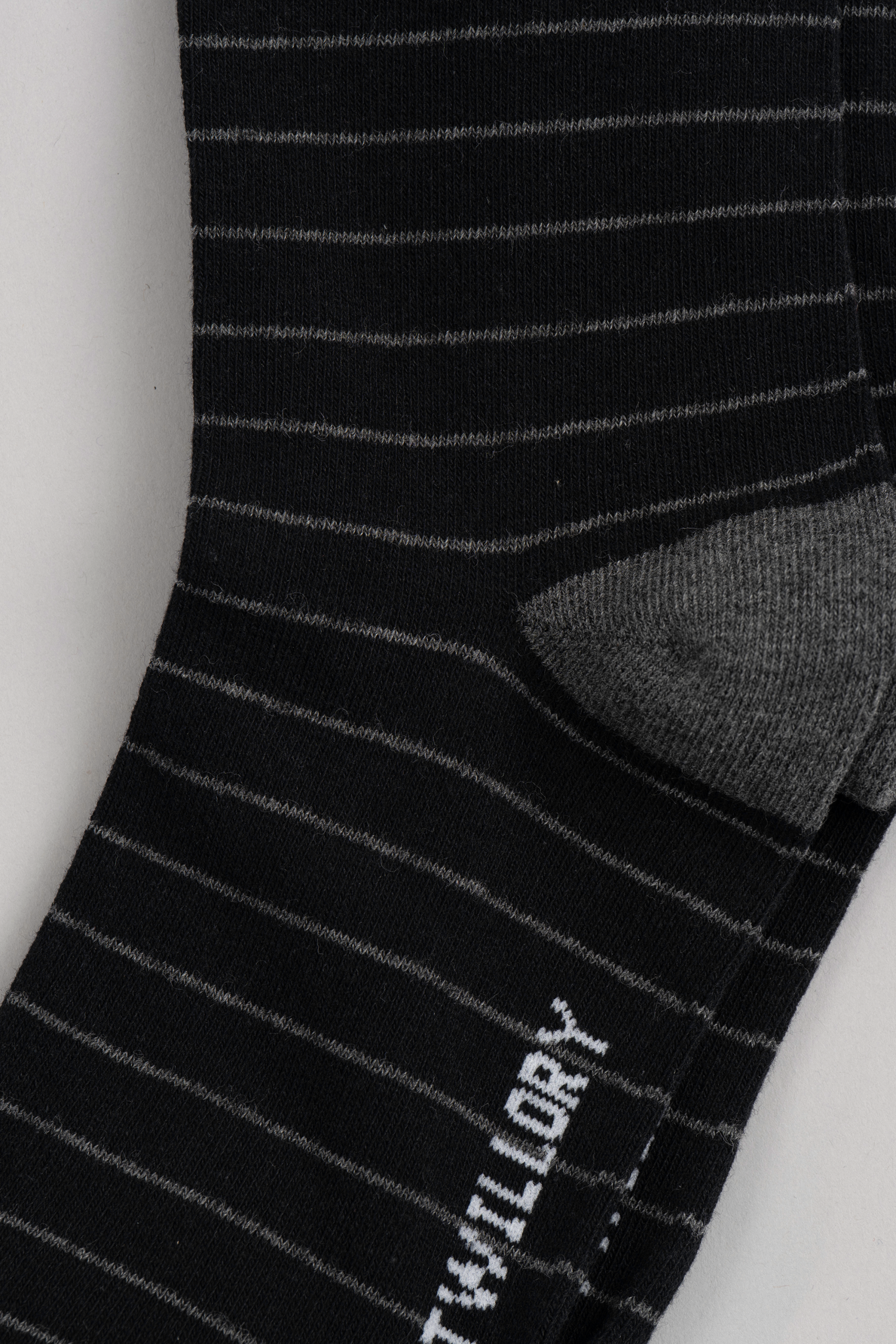 black-stripe-sock-25.2.png