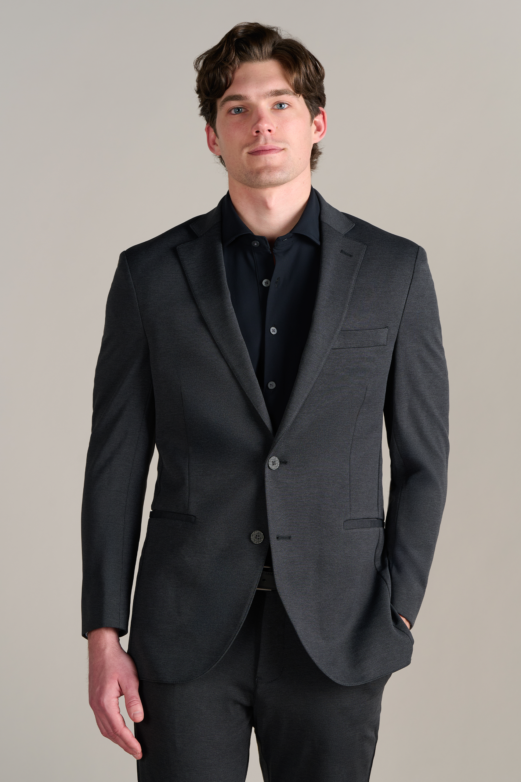 black_DCP002_Suit_b195518d-e41b-4be4-a389-1e877db82a6c.png