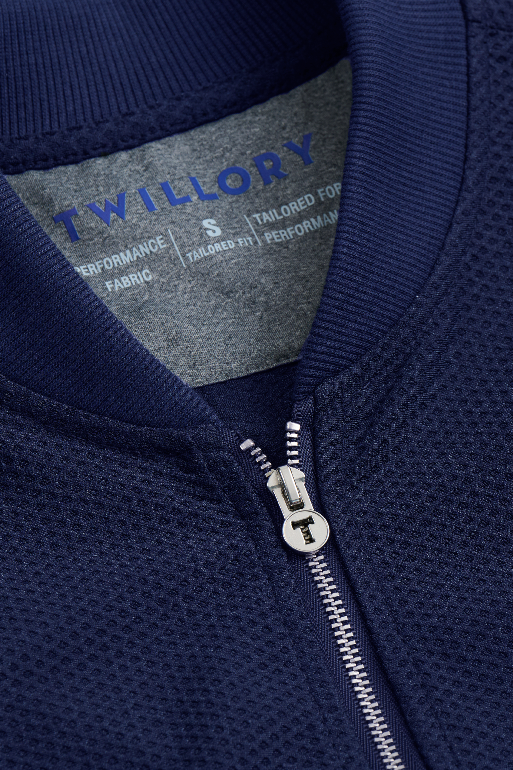 blue_MBJ010_C_2025.png