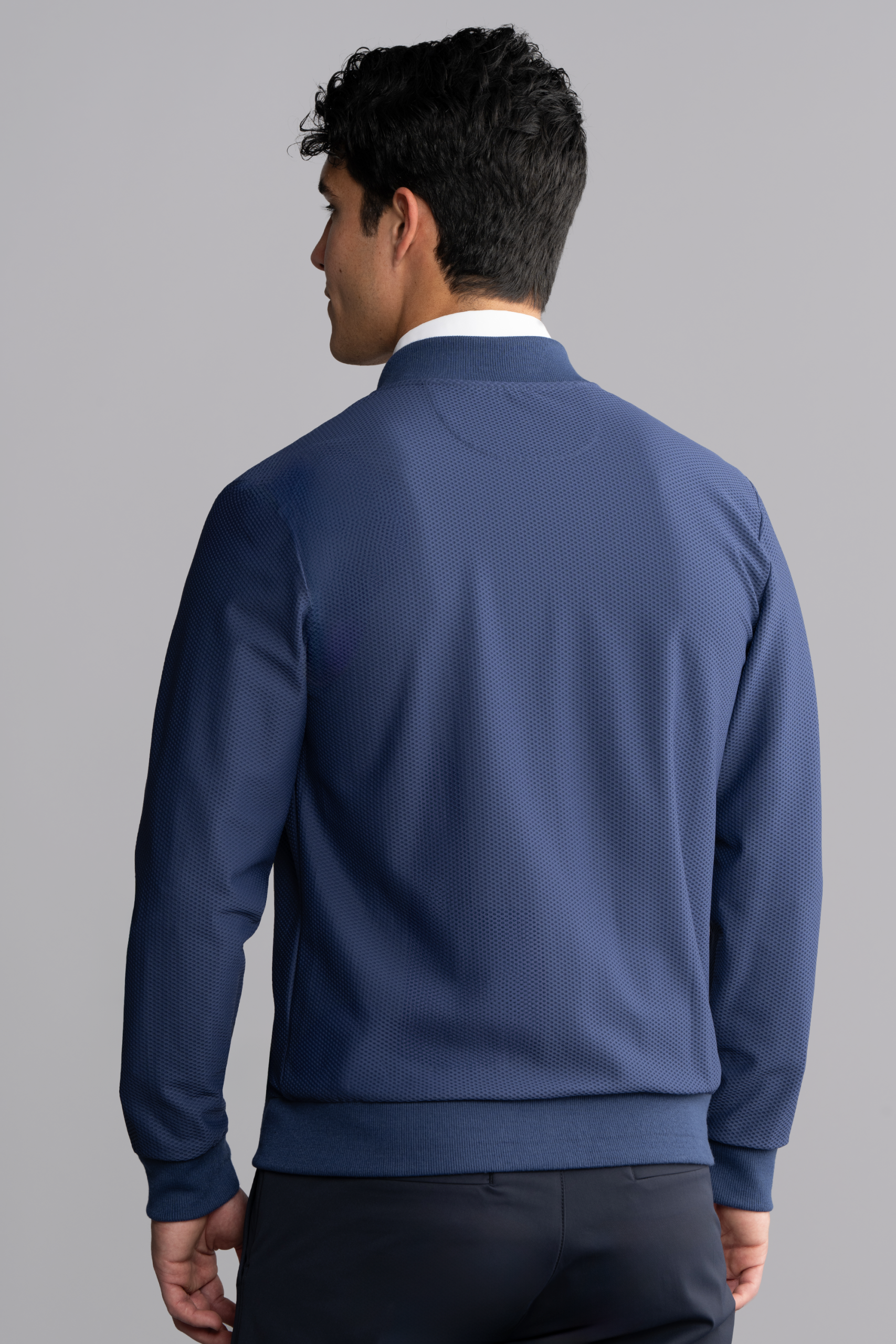 blue_MBJ010_R_2025.png