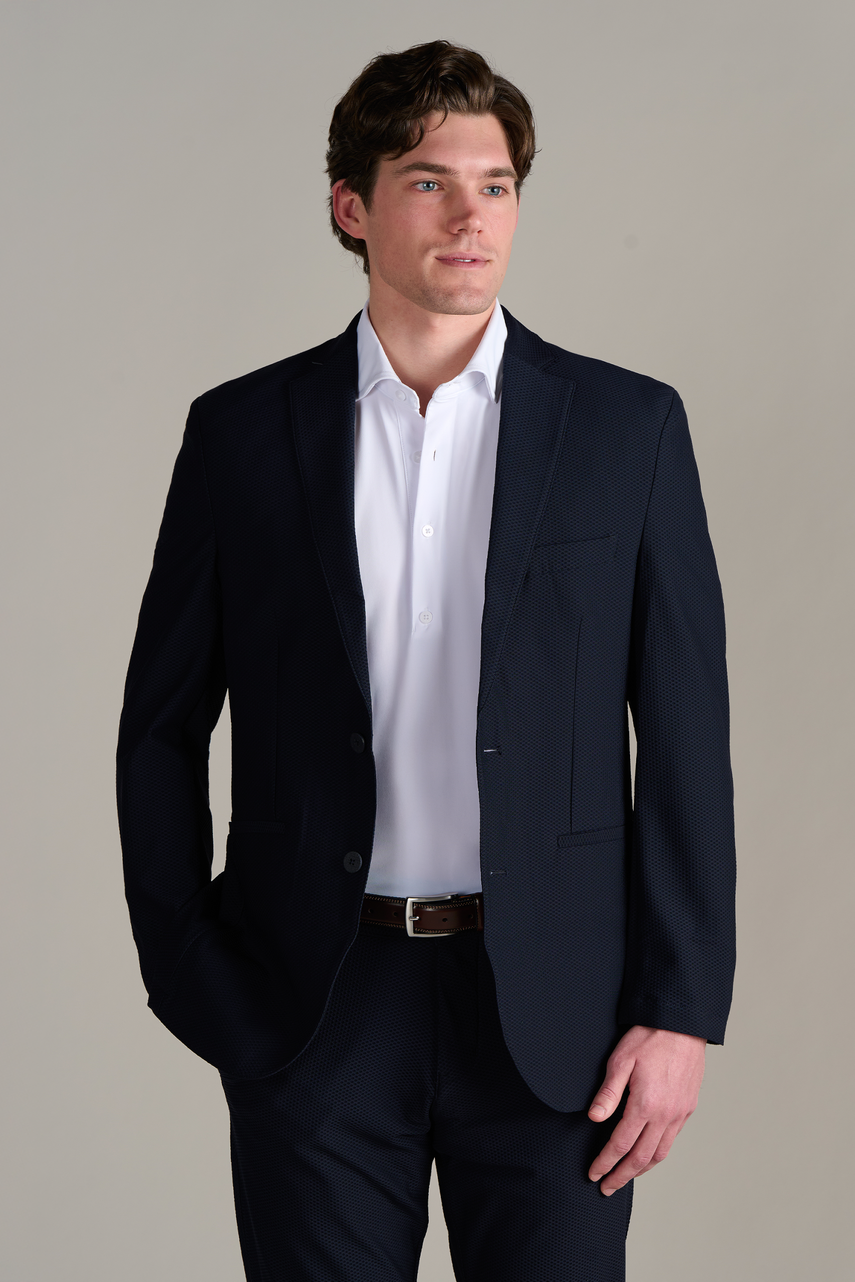 white_DCP001_Suit_aca5f7e2-0092-453d-af6d-5c785e7ecf0b.png