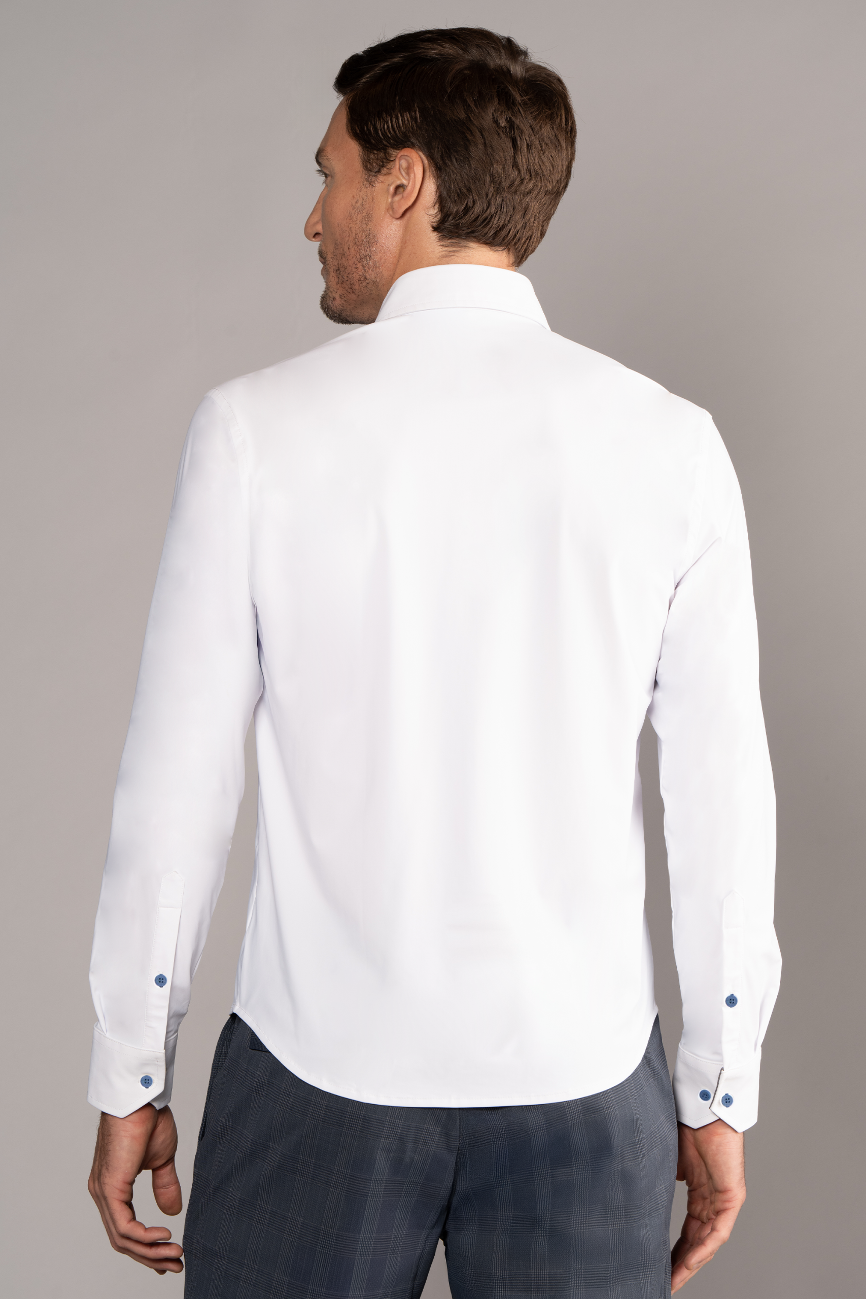 white_blue_contrast_BEP005_R_2025.png